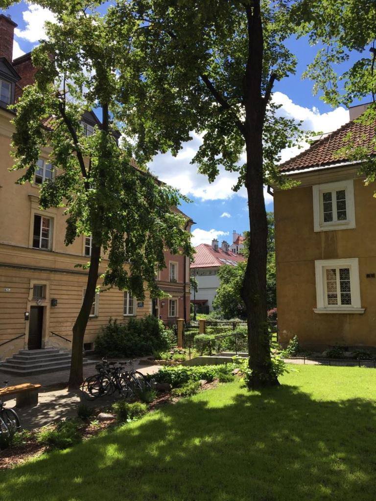 ワルシャワApartament Przy Starym Miescieアパートメント エクステリア 写真